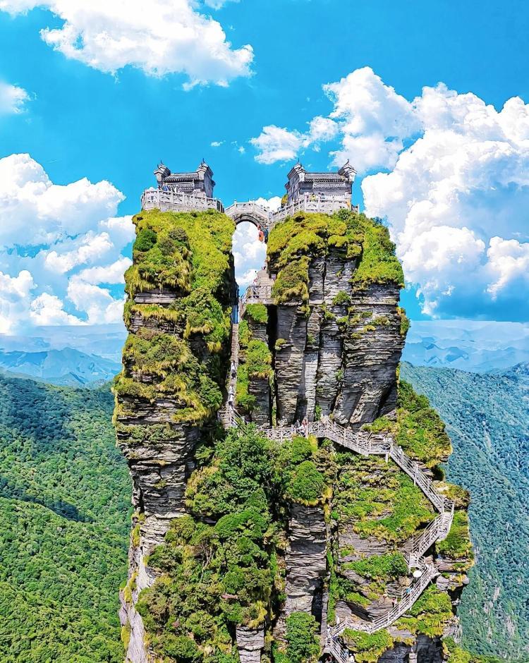 Twin temples on the Red Clouds Golden Summit, Fanjingshan