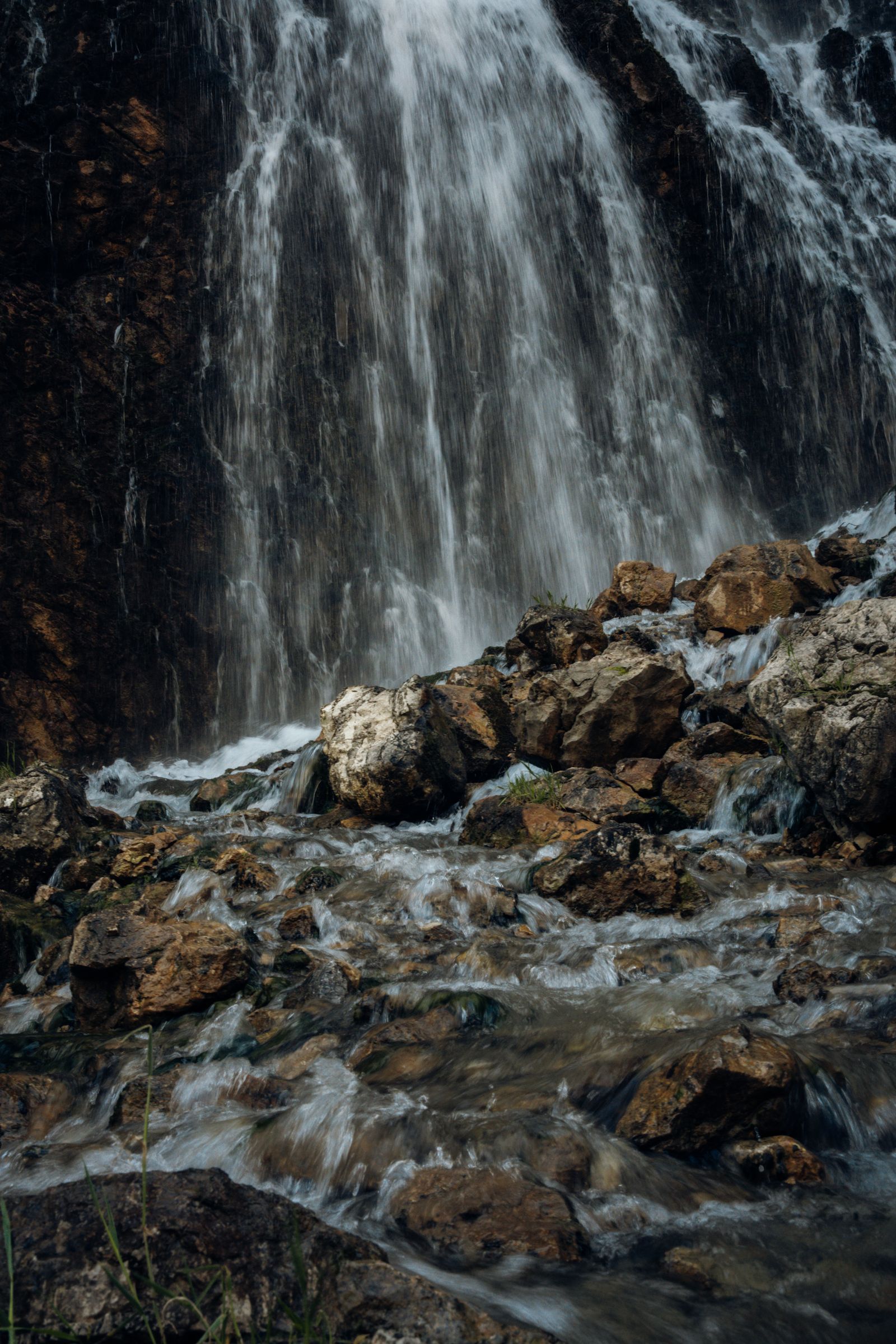 Waterfall cascading over rocks